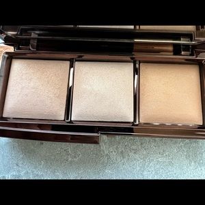 Hourglass Ambient Lighting Pallette